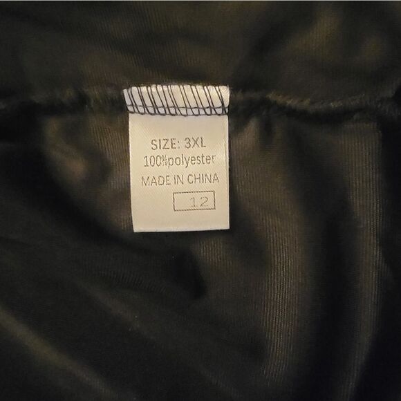 🆕️🧥Black Velvet Blazer With Gold Stud Accents, Sz XXL - Picture 7 of 7